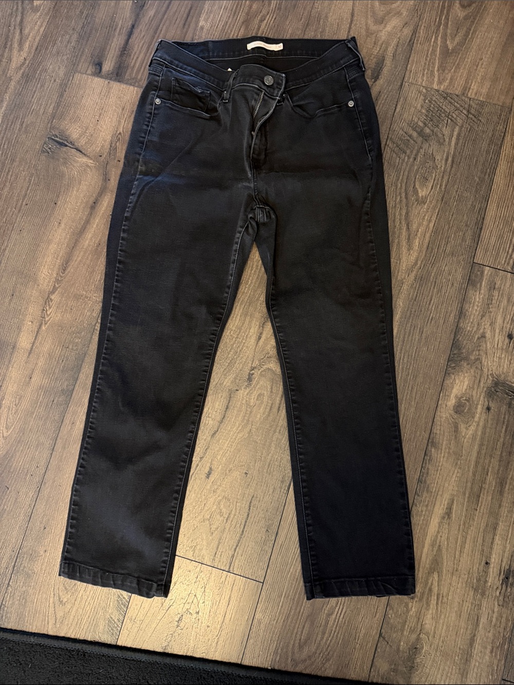 Levi Classic Black Straight Leg Jeans